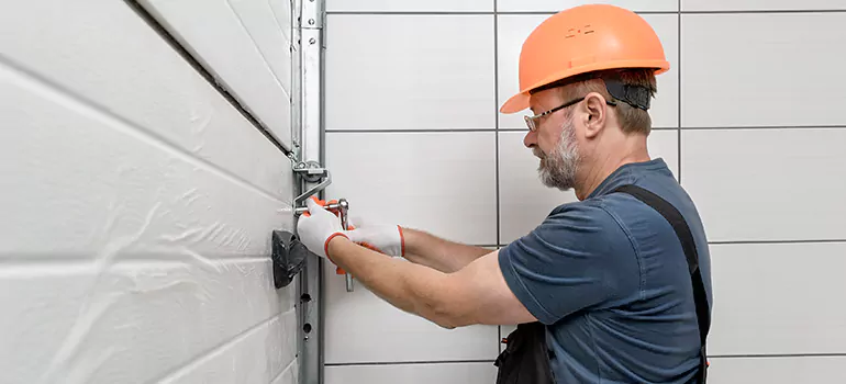Garage Door Repair in Meadow Woods